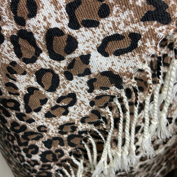 NWOTLarge  Scarf Wrap Animal Print Fringe - Picture 5 of 5